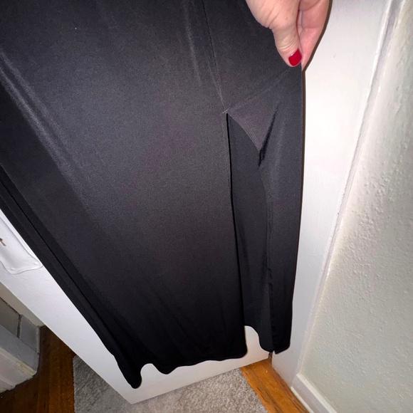 Express - NWT: Black Criss-Cross Tie Back Jersey Maxi Dress with Slit (Size XL) - Picture 4 of 5